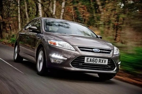 Проучването включва информация за Mondeo хечбек и комби. Проблемите с окачването са най-често срещаното оплакване от 19% от собствениците, които съобщават за неизправност в колата си, което представлява 9% от всички проблеми. Други проблемни области включват спирачките и електричеството на двигателя.
Рейтинг на надеждност: 88,2%